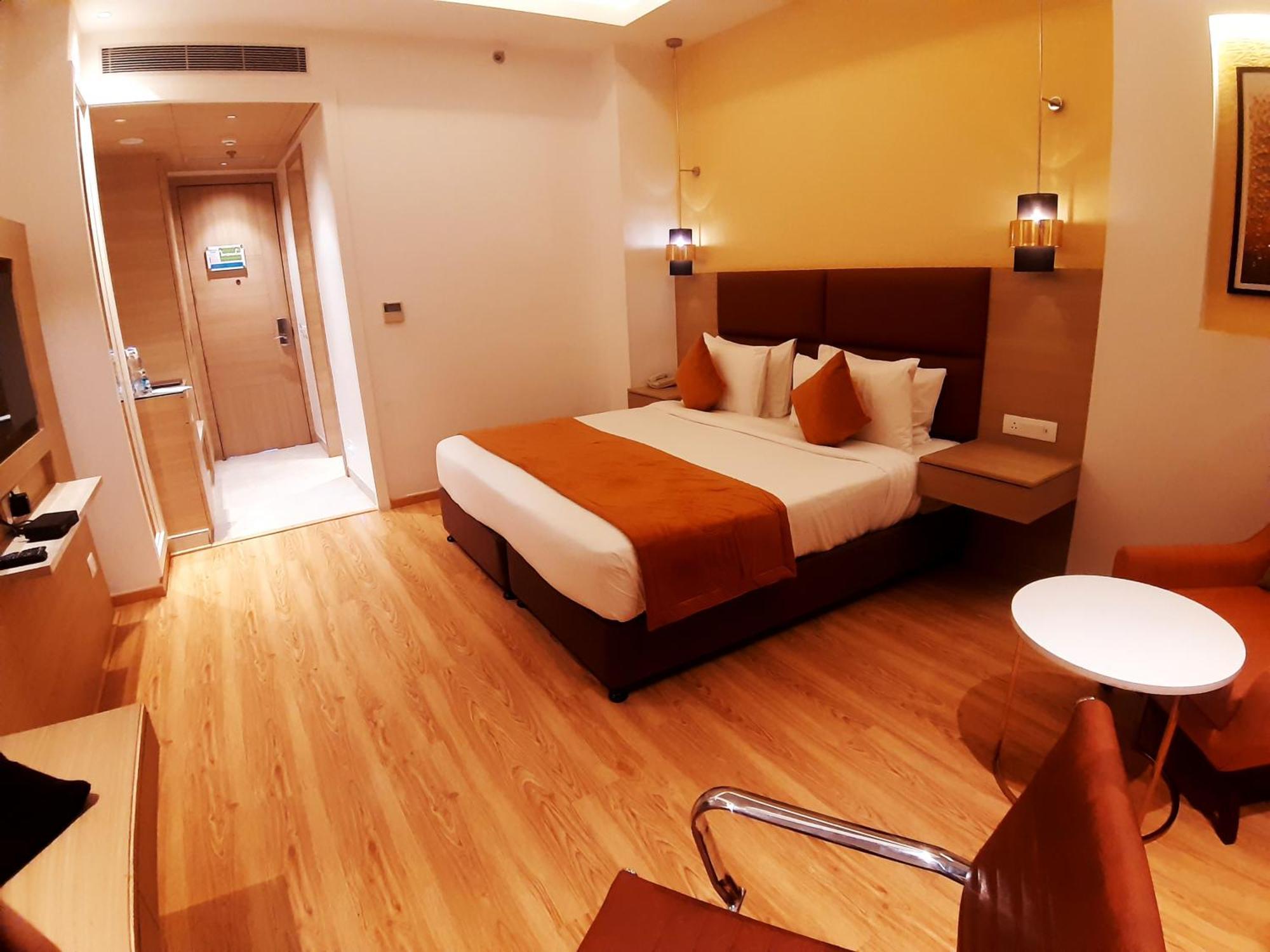 Best Western Vrindāvan Buitenkant foto