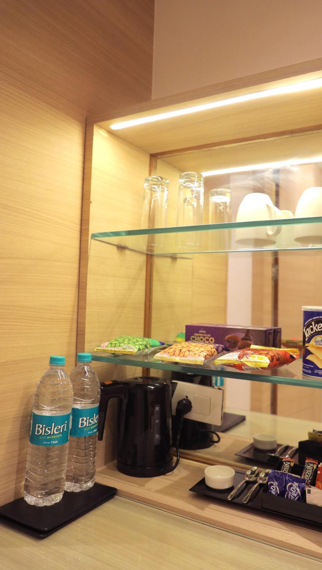 Best Western Vrindāvan Buitenkant foto
