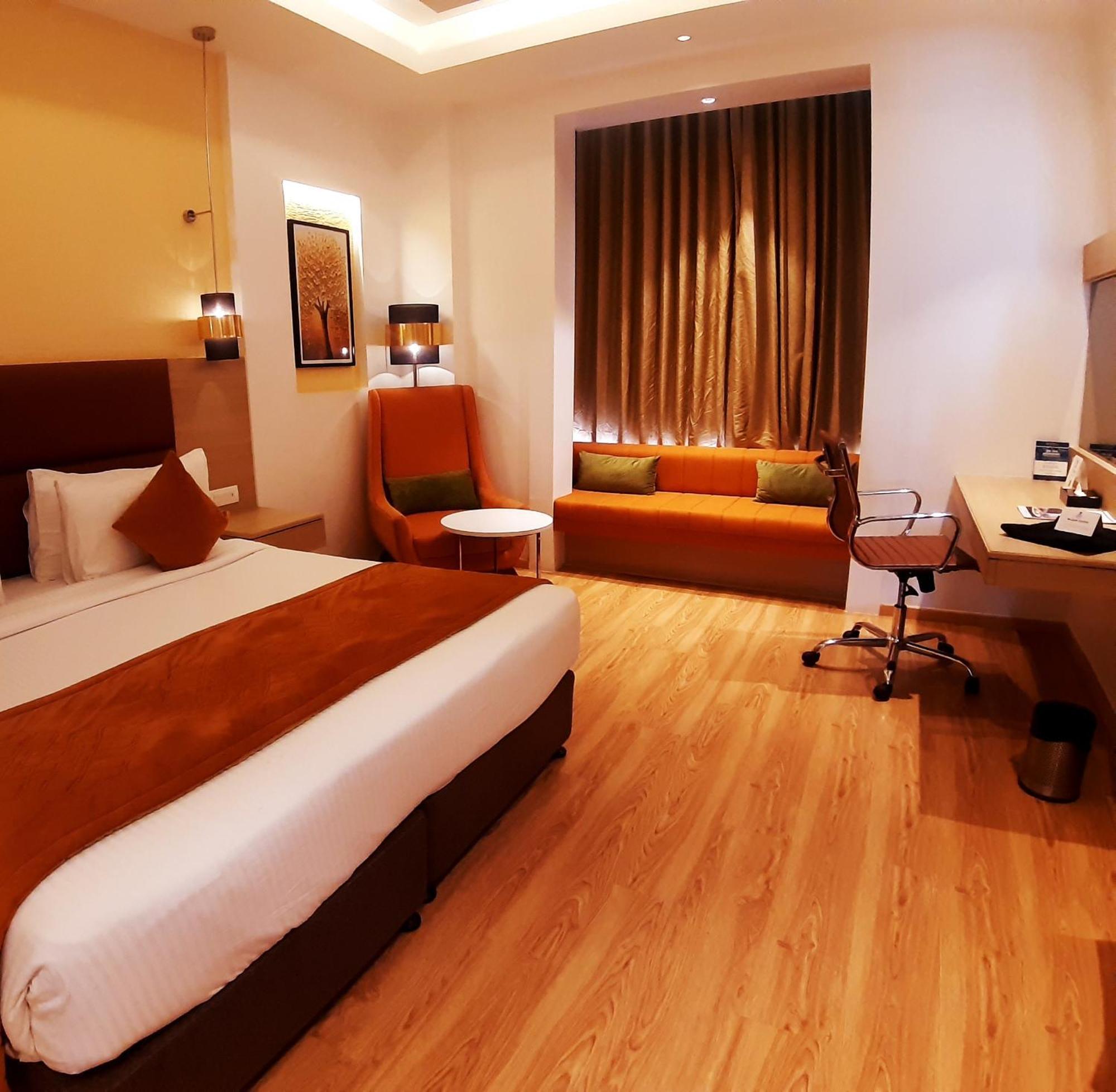Best Western Vrindāvan Buitenkant foto