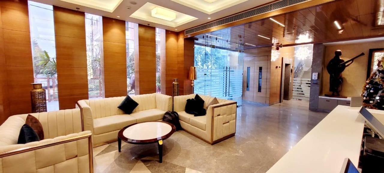 Best Western Vrindāvan Buitenkant foto